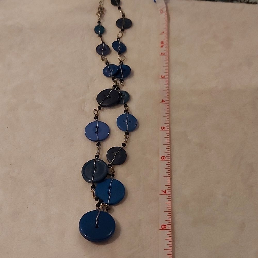 9 Assorted Necklaces - Picture 6 of 11